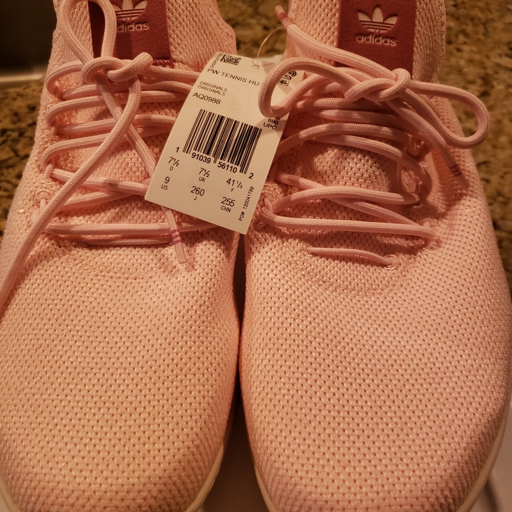 Women's adidas Sneakers Size 9 BNWT